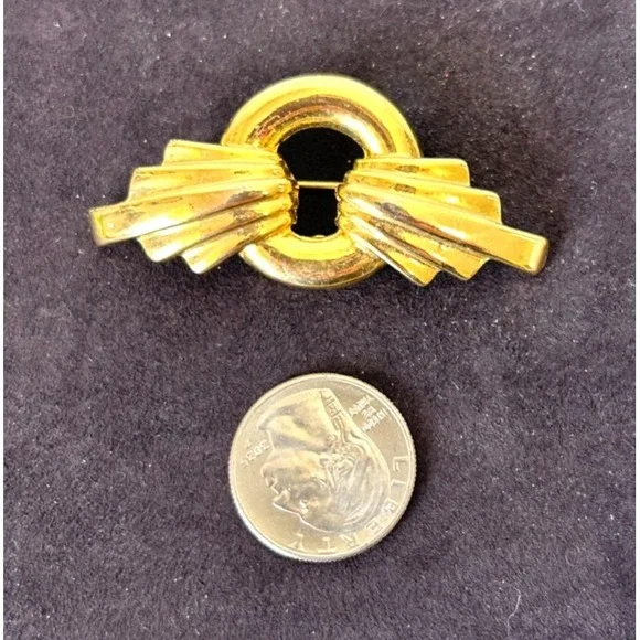 Vintage Geometric Fanned Wings On Circle Brooch Pin 2.5" Liquid Gold Tone EUC - Picture 3 of 7